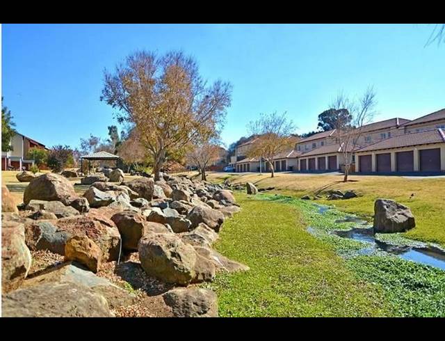 2 BEDROOM APARTMENT FOR SALE IN CASTLEVIEW